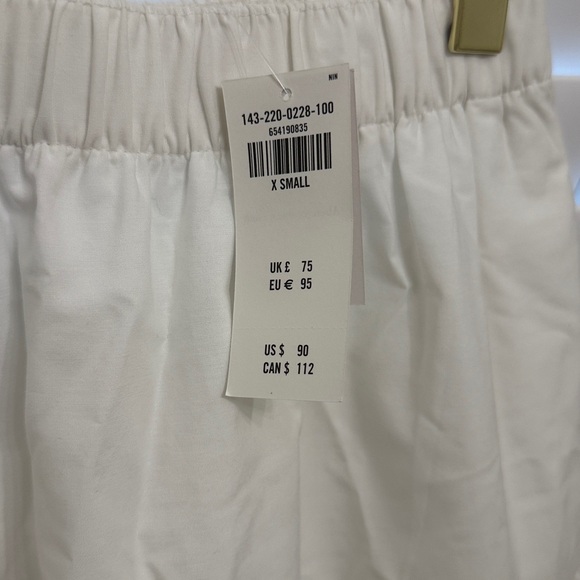 Abercrombie & Fitch White Eyelet Skirt - Picture 2 of 3